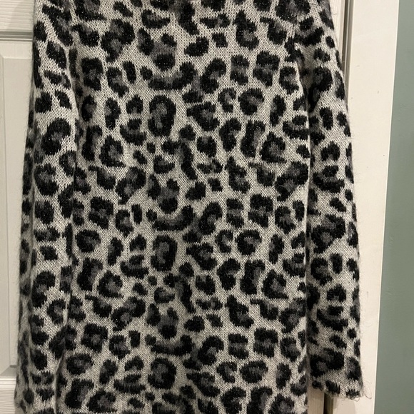 Beautiful animal print dress from MAJE made in Italy- stretchy - Picture 4 of 5